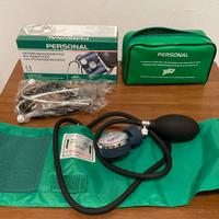 Sfigmomanometro ad aneroide con fonendoscopio
