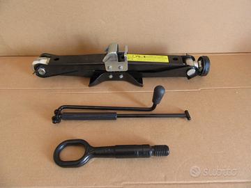 Crick auto AUDI A4 B8 2010 gancio anello - Nuovo