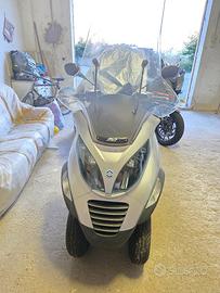 scooter mp3 piaggio 400