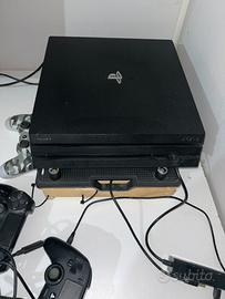 Playstation 4 Pro 1TB + 3 Controller + FIFA 22