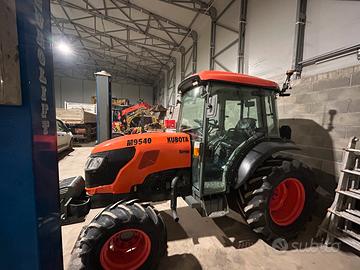 Trattore kubota narrow 9540