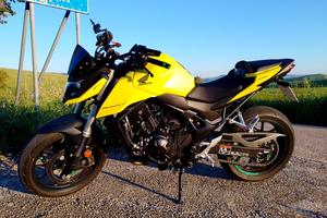 Honda hornet a2