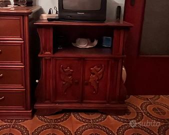 Porta Tv e porta bottiglie