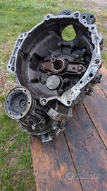 cambio manuale Volkswagen Golf 02J301107C