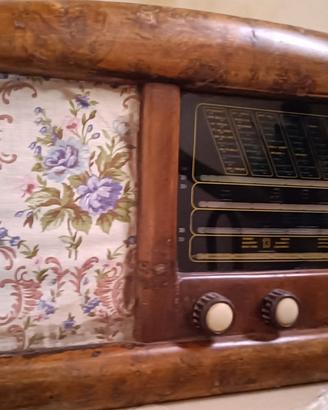 come da foto radio di epoca