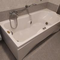 vasca idromassaggio jacuzzi 
