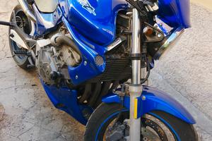 Km 30.000  Hornet 2001