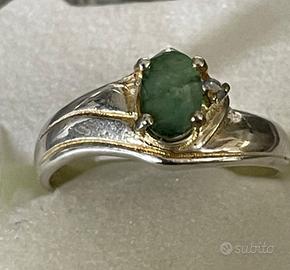 Anello in argento925 con smeraldo e oro .