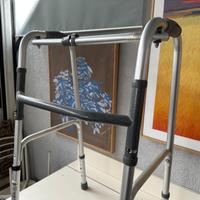 Deambulatore pieghevole