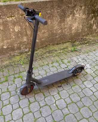 Monopattino elettrico Mi Electric Scooter Pro 2
