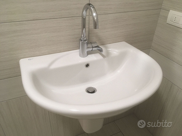 Lavabo Ideal Standard 68x52 non usato + Miscelator