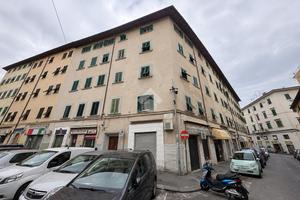 3 LOCALI A LIVORNO