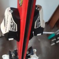 2 paia di sci e 2 paia di scarponi e racchetti jun