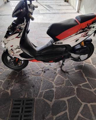 Aprilia SR a carburatore con motore piaggio
