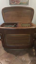 Radio giradischi Magnadyne 