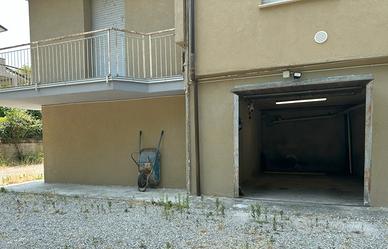 Ampio garage in via Pastrengo - Pavia