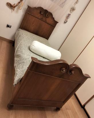 Letto legno antico