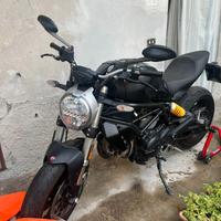 Ducati Monster 797 Plus Dark