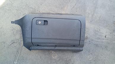 Wolswagen Golf 5 cassetto portaoggetti completo