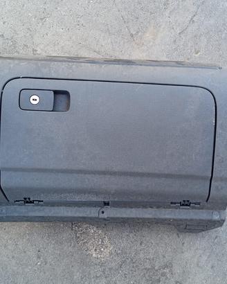 Wolswagen Golf 5 cassetto portaoggetti completo