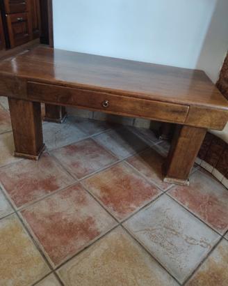 Tavolino in legno