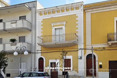 Palazzotto via regina margherita (leporano)