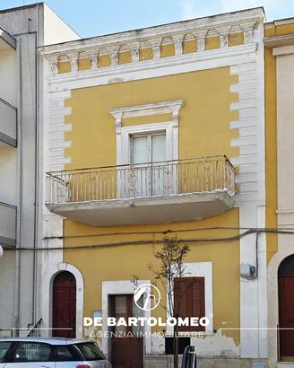 Palazzotto via regina margherita (leporano)