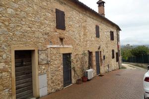 In campagna appartamento