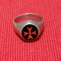 Anello con croce di Malta in argento 925