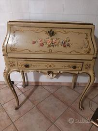 Ribaltina scrittoio con fiori dipinti