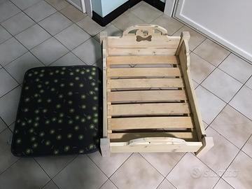 Lettino per cani e gatti in legno artigianale