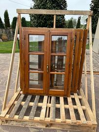 Finestre e finestrone in legno castagno