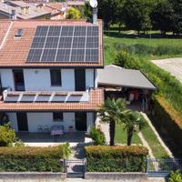 Legnaro -quadrifamiliare di testa in zona centrale