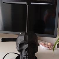 lampada con teschio 