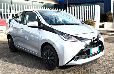 Toyota Aygo 1.0 VVT-i 69 CV 5 porte x-play