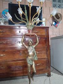 ELEGANTE LAMPADA VINTAGE CON STATUA FEMMINILE