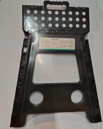 Sgabello pieghevole in plastica nero
