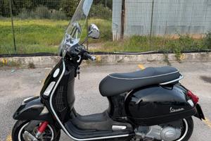 vespa 300 gts