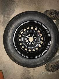 1 pneumatico Michelin con cerchio 