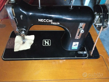 Macchina da cucire NECCHI anni 50 a pedale