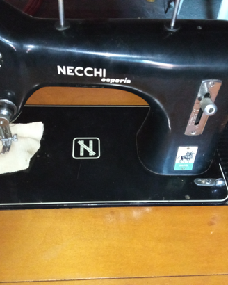 Macchina da cucire NECCHI anni 50 a pedale