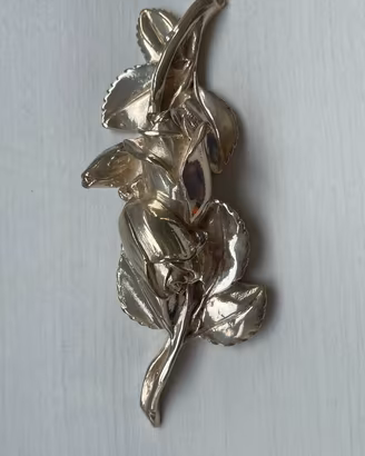 Scultura boccioli di rosa in argento