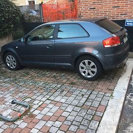 AUDI A3 Hatchback (8P1) 2.0 TDI quattro Dies
