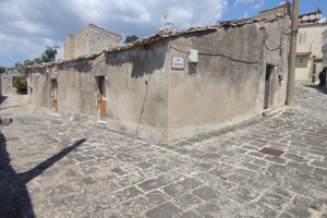 Casa indipendente, centro storico Buscemi