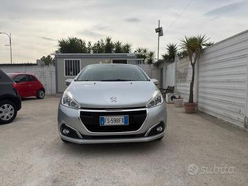 Peugeot 208 PureTech 82 5 porte Allure