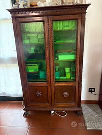 Libreria chiusa  con ante a vetro