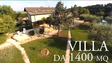 Villa 1400mq+parco 40.000mq + accessori lonato