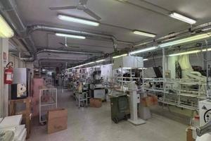 Immobile di 600 m² con più di 5 locali a Casandrin