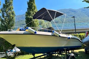 Ranieri Voyager 17 (5m) + Selva 40 CV + Carrello