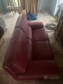 Sofà in pelle rosso